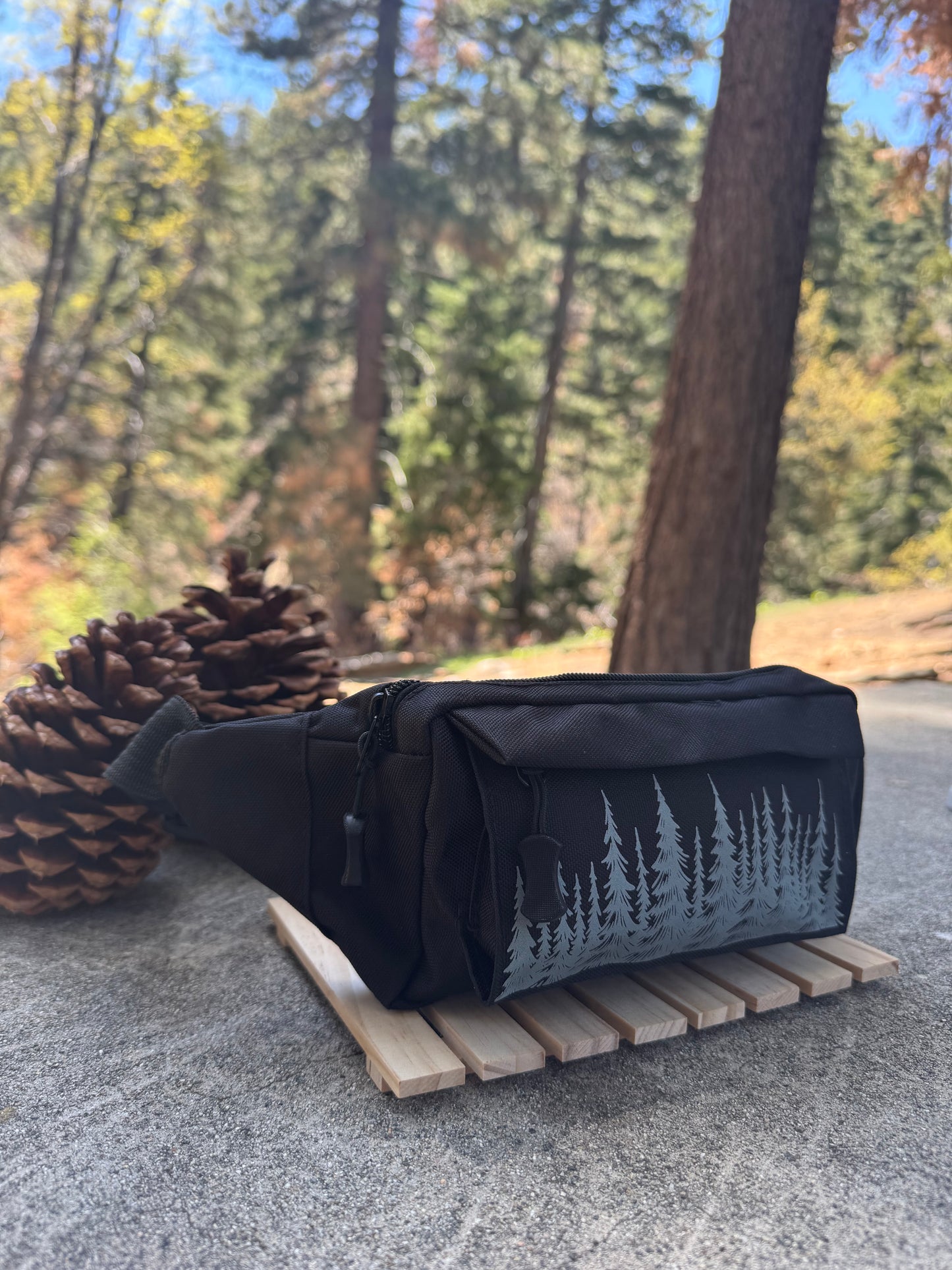 Black Outdoor Fanny Pack – Forest Vibes