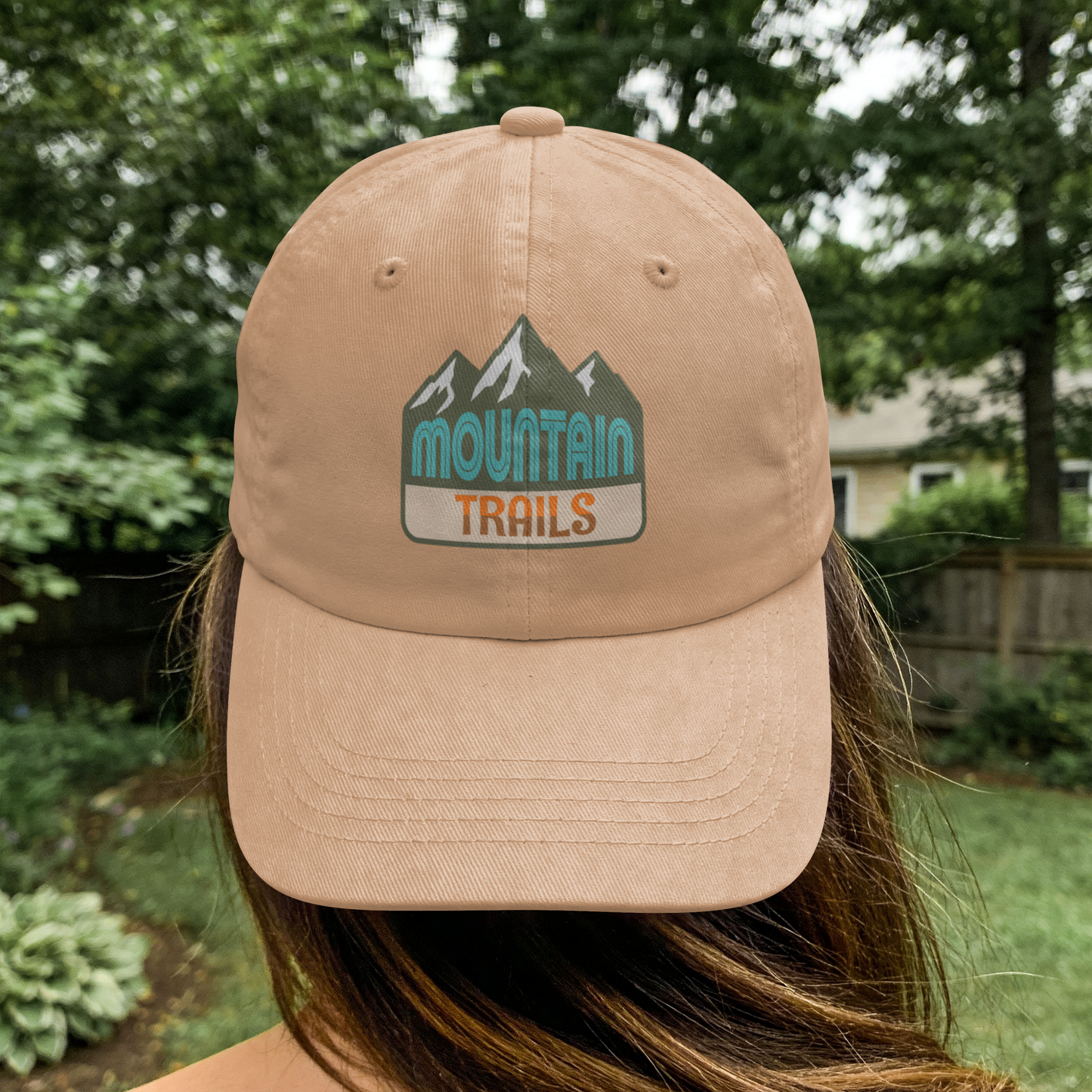 Mountain Trails Retro Vintage Outdoor Patch PNG Design
