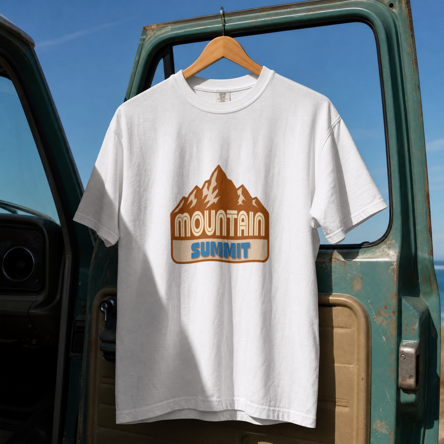 Mountain Summit Retro Outdoor Adventure Patch PNG Design